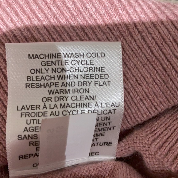 Banana Republic pull over - Picture 4 of 5